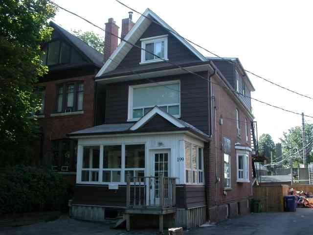 MAIN - 199 Wright Ave, House detached with 1 bedrooms, 1 bathrooms and null parking in Toronto ON | Image 1