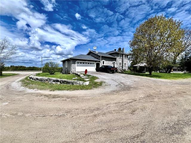 1003 Foymount Rd, House detached with 3 bedrooms, 2 bathrooms and 10 parking in Eganville ON | Image 23