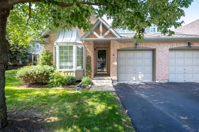 4 - 320 Hamilton Dr, Townhouse with 3 bedrooms, 2 bathrooms and 1 parking in Ancaster ON | Image 1