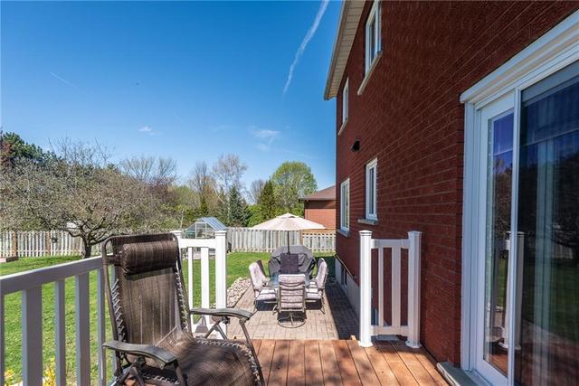 184 Pleasantview Dr, House detached with 4 bedrooms, 3 bathrooms and 6 parking in Laurentian Valley ON | Image 6