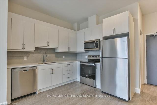 412 - 1600 Hyde Park Rd, Condo with 1 bedrooms, 1 bathrooms and 0 parking in London ON | Image 3