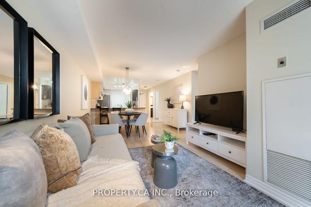 305 - 801 Bay St, Condo with 1 bedrooms, 2 bathrooms and 1 parking in Toronto ON | Image 2