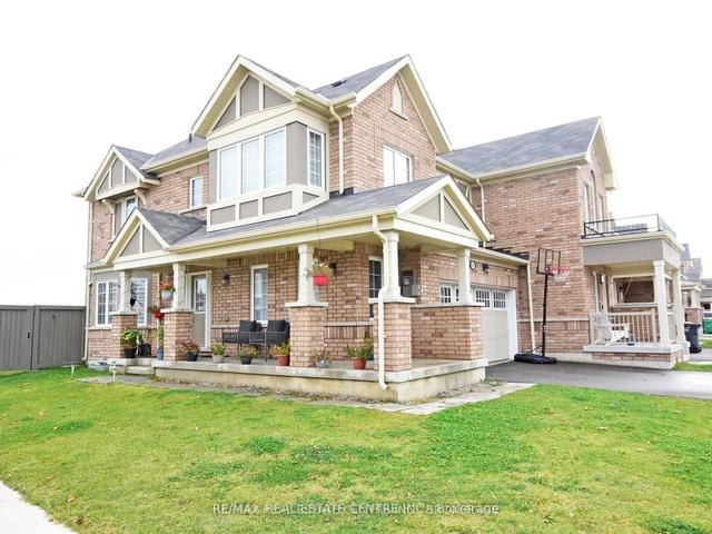 UPPER - 2 Donlamont Cir, House attached with 3 bedrooms, 3 bathrooms and 3 parking in Brampton ON | Image 4