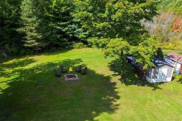 2020 N Orr Lake Rd, House detached with 2 bedrooms, 1 bathrooms and 4 parking in Elmvale ON | Image 2