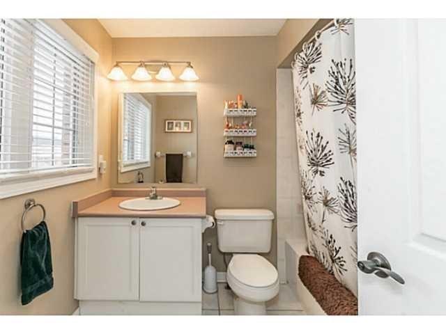 9 Gross Dr, House attached with 3 bedrooms, 3 bathrooms and 1 parking in Barrie ON | Image 9