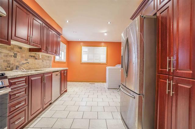 MAIN - 3 Malcolm Cres, House detached with 3 bedrooms, 2 bathrooms and 2 parking in Brampton ON | Image 20