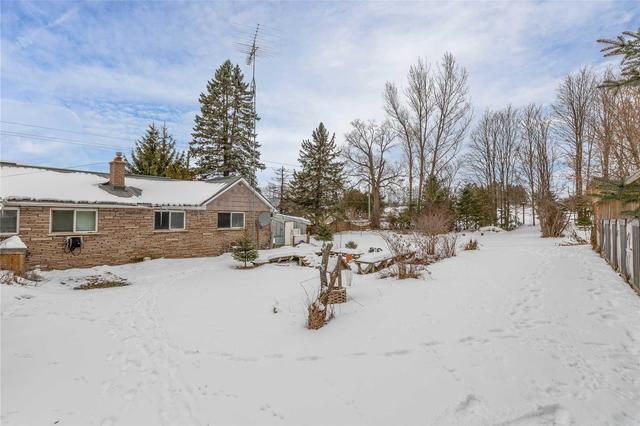 9 Horseshoe Valley Rd W, House detached with 3 bedrooms, 1 bathrooms and 12 parking in Oro Medonte ON | Image 6