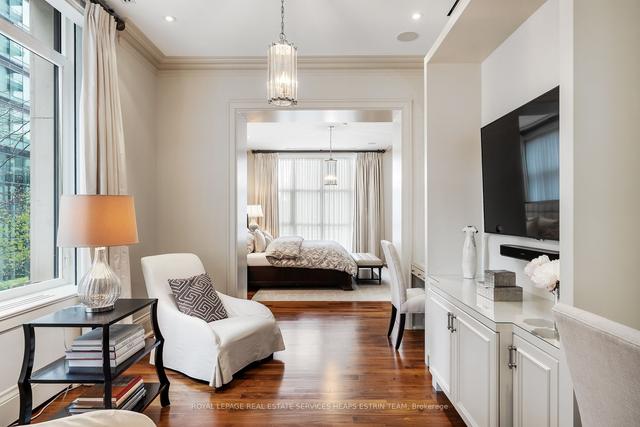 1A - 1 St Thomas St, Condo with 2 bedrooms, 3 bathrooms and 2 parking in Toronto ON | Image 17