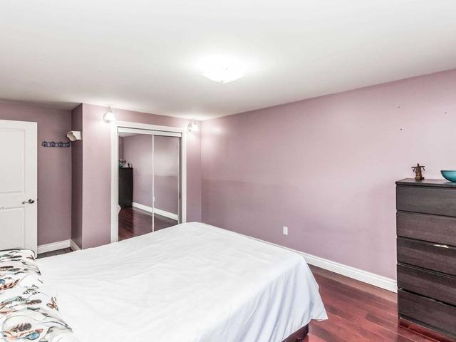 90 Brookland Dr, House detached with 3 bedrooms, 3 bathrooms and 5 parking in Brampton ON | Image 14