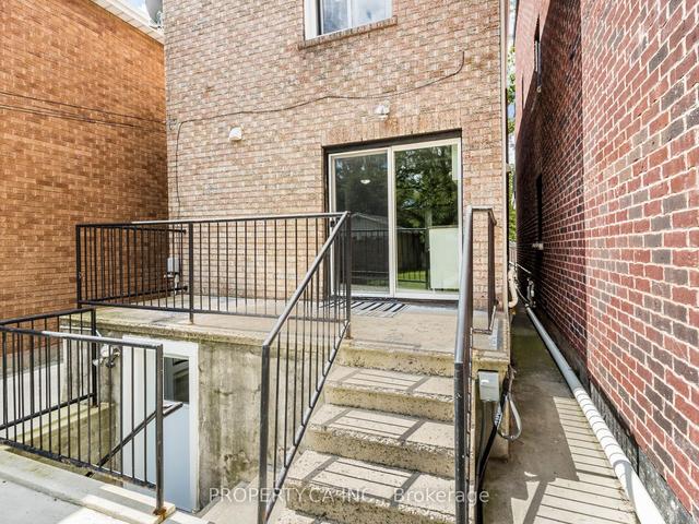 MAIN - 285 Bartlett Ave, House detached with 1 bedrooms, 1 bathrooms and 0 parking in Toronto ON | Image 7