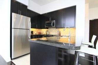 PH-203 - 17 Ruddington Dr, Condo with 2 bedrooms, 2 bathrooms and 1 parking in North York ON | Image 3