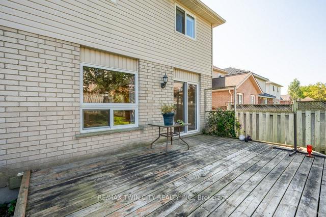 347 Hidden Creek Dr, House detached with 3 bedrooms, 3 bathrooms and 2 parking in Kitchener ON | Image 24