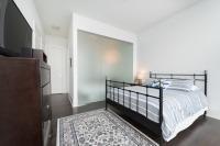 PH-1402 - 29 Queens Quay E, Condo with 3 bedrooms, 3 bathrooms and 3 parking in Toronto ON | Image 8