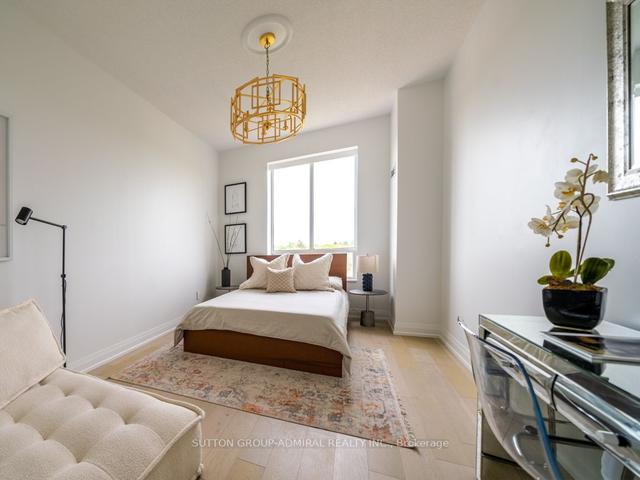 PH1 - 800 Sheppard Ave W, Condo with 2 bedrooms, 3 bathrooms and 2 parking in North York ON | Image 3
