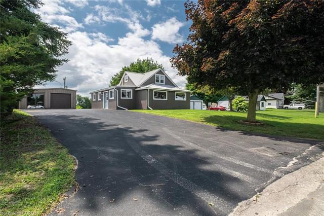 9 Highway Cres, House detached with 2 bedrooms, 1 bathrooms and null parking in Courtland ON | Image 1