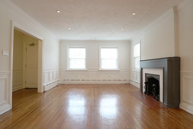 MAIN - 1745 Bathurst St, Home with 3 bedrooms, 2 bathrooms and 1 parking in Toronto ON | Image 15