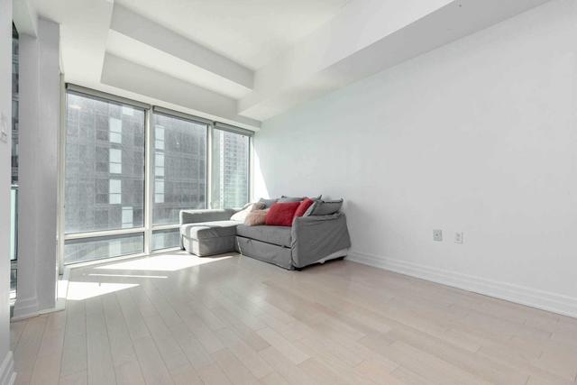 909 - 8 The Espl, Condo with 1 bedrooms, 2 bathrooms and 0 parking in Toronto ON | Image 24