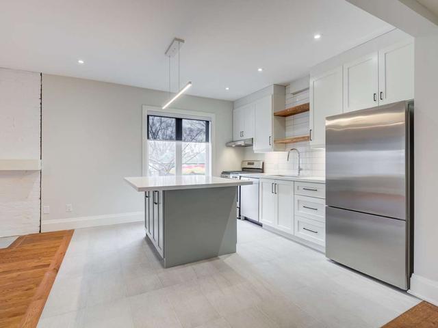 MAIN - 129 Hilton Ave, House detached with 2 bedrooms, 1 bathrooms and 1 parking in Toronto ON | Image 13