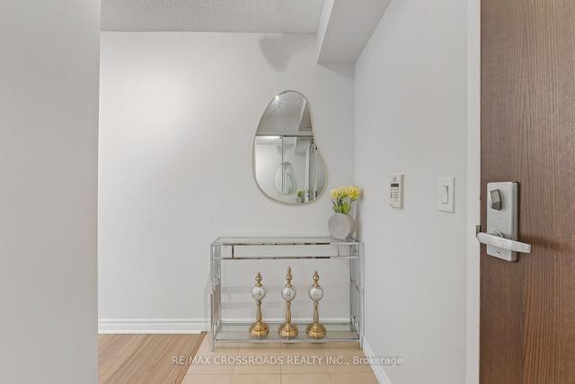 2710 - 19 Grand Trunk Cres, Condo with 2 bedrooms, 2 bathrooms and 1 parking in Toronto ON | Image 12