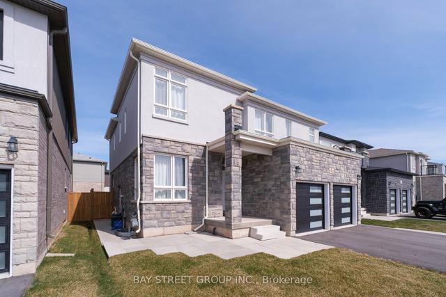 UPPER - 7853 Seabiscuit Dr, House detached with 4 bedrooms, 4 bathrooms and 4 parking in Niagara Falls ON | Image 16