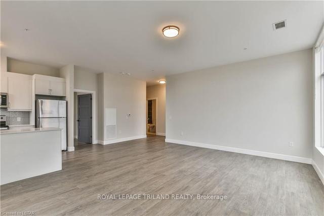 616 - 1600 Hyde Park Rd, Condo with 2 bedrooms, 2 bathrooms and 0 parking in London ON | Image 6