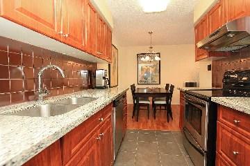 803 - 47 St Clair Ave W, Condo with 2 bedrooms, 2 bathrooms and 1 parking in Toronto ON | Image 5