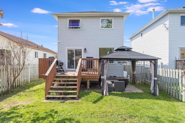 33 Donald Cres, House detached with 3 bedrooms, 2 bathrooms and 3 parking in Wasaga Beach ON | Image 15