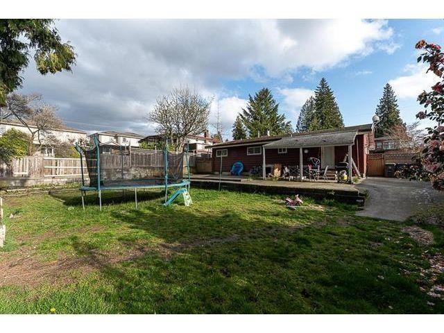 11565 96a Ave, House detached with 4 bedrooms, 2 bathrooms and 3 parking in Surrey BC | Image 14