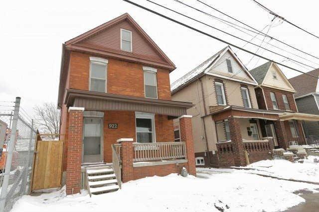 L8L4K4 - 922 Burlington St E, House detached with 5 bedrooms, 3 bathrooms and null parking in Hamilton ON | Image 1