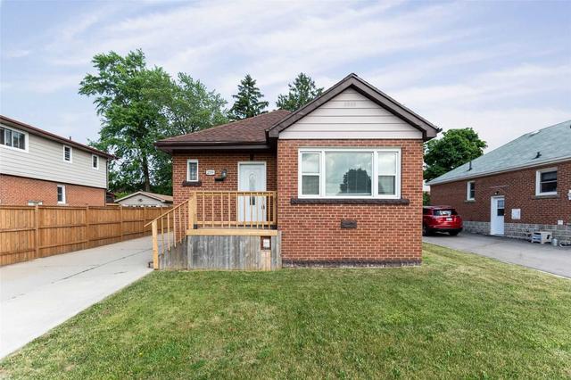 259 West 5th St, House detached with 3 bedrooms, 2 bathrooms and 3 parking in Hamilton ON | Image 1