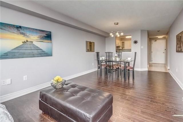 PH15 - 430 Mclevin Ave, Condo with 2 bedrooms, 2 bathrooms and 2 parking in Scarborough ON | Image 4