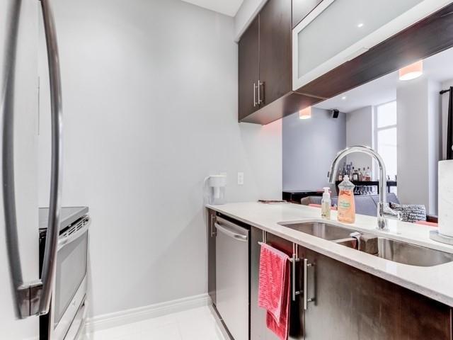 PH-04 - 50 Town Centre Crt, Condo with 1 bedrooms, 1 bathrooms and 1 parking in Scarborough ON | Image 6