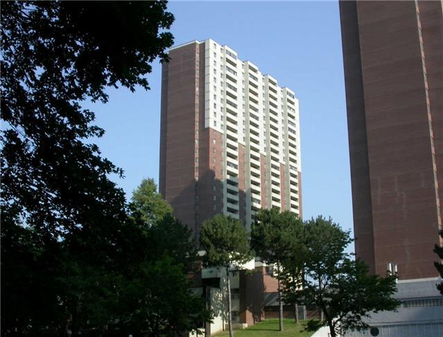 803 - 1 Massey Sq, Condo with 2 bedrooms, 1 bathrooms and 1 parking in East York ON | Image 1