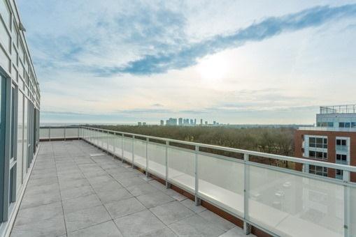 909 - 1830 Bloor St W, Condo with 2 bedrooms, 2 bathrooms and 1 parking in Toronto ON | Image 2