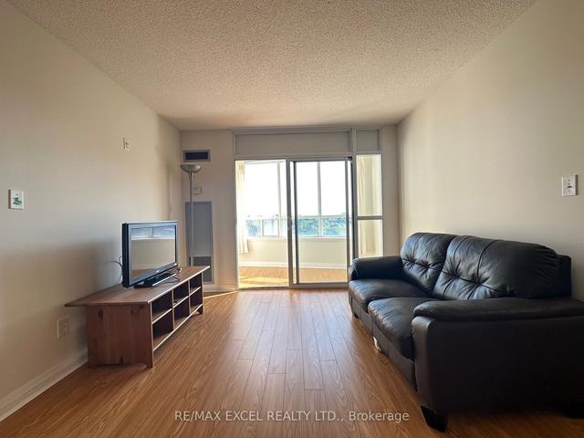 803 - 7373 Kennedy Rd, Condo with 2 bedrooms, 1 bathrooms and 1 parking in Markham ON | Image 14