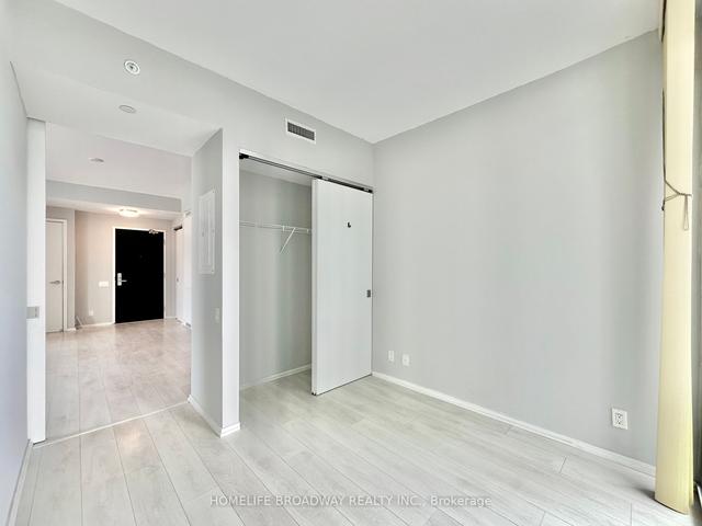 2008 - 125 Peter St, Condo with 2 bedrooms, 1 bathrooms and 0 parking in Toronto ON | Image 9