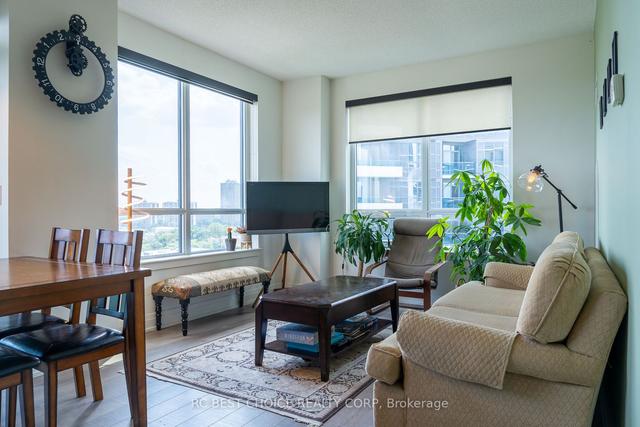 909 - 7165 Yonge St, Condo with 2 bedrooms, 2 bathrooms and 1 parking in Thornhill ON | Image 6