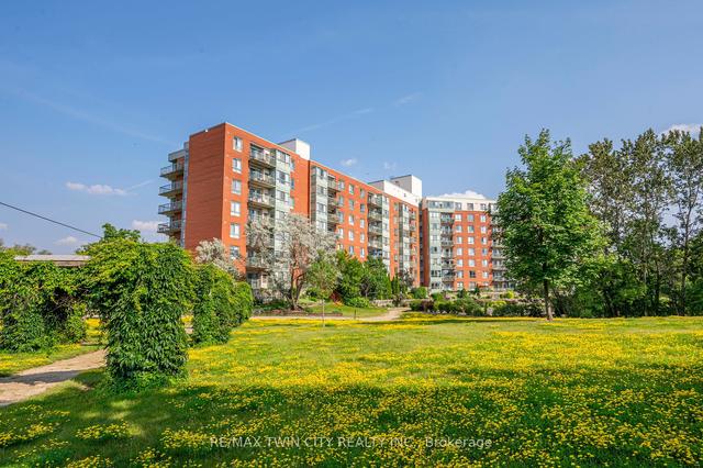 PH15 - 30 Blue Springs Dr, Condo with 2 bedrooms, 2 bathrooms and 2 parking in Waterloo ON | Image 12