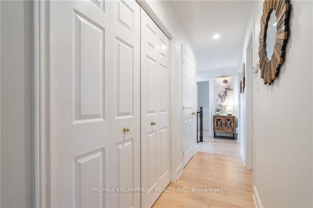 315 Cavendish Dr, House detached with 3 bedrooms, 2 bathrooms and 8 parking in Ancaster ON | Image 33