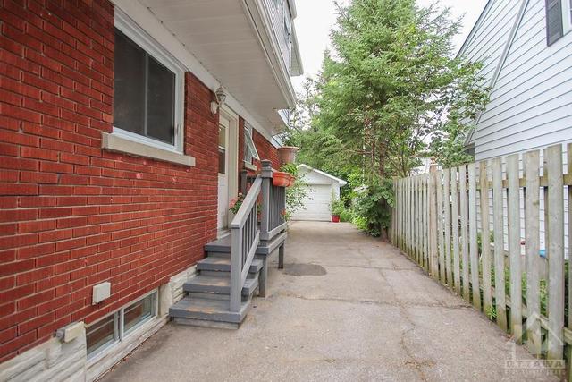 883 Hamlet Rd, House detached with 4 bedrooms, 3 bathrooms and 5 parking in Ottawa ON | Image 25
