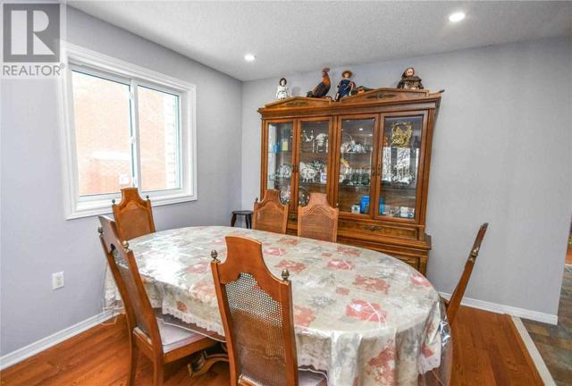 MAIN - 29 Garibaldi Dr, House detached with 3 bedrooms, 2 bathrooms and 2 parking in Barrie ON | Image 13