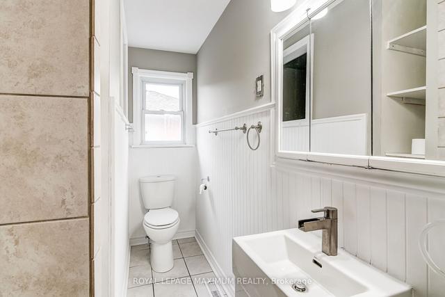 MAIN - 146 Chadburn St, House detached with 3 bedrooms, 1 bathrooms and 3 parking in Oshawa ON | Image 10