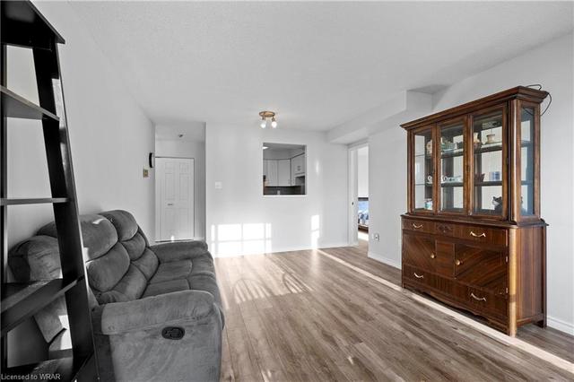 909 - 1414 King St E, House attached with 3 bedrooms, 1 bathrooms and 2 parking in Kitchener ON | Image 5