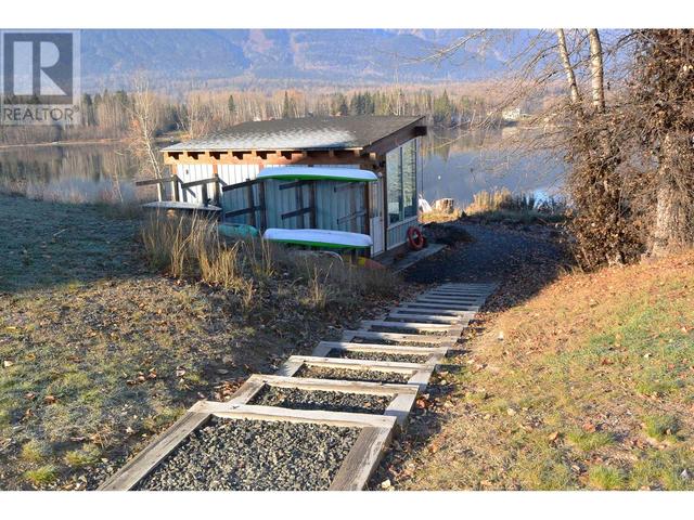 26 Starliter Way, House detached with 2 bedrooms, 3 bathrooms and null parking in Smithers BC | Image 31