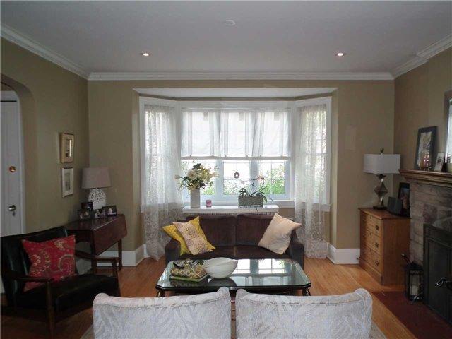 MAIN - 1244 Toronto St W, House detached with 2 bedrooms, 1 bathrooms and 2 parking in Toronto ON | Image 1