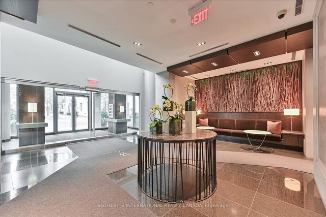 704 - 77 Charles St W, Condo with 2 bedrooms, 2 bathrooms and 2 parking in Toronto ON | Image 12