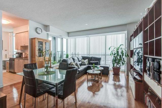 PH202 - 225 Sherway Gardens Rd, Condo with 2 bedrooms, 2 bathrooms and 1 parking in Etobicoke ON | Image 2