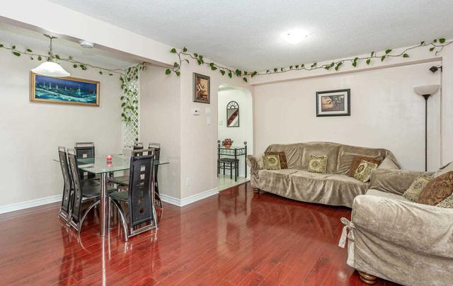 9 Hernon Crt, House semidetached with 3 bedrooms, 2 bathrooms and 2 parking in Brampton ON | Image 14