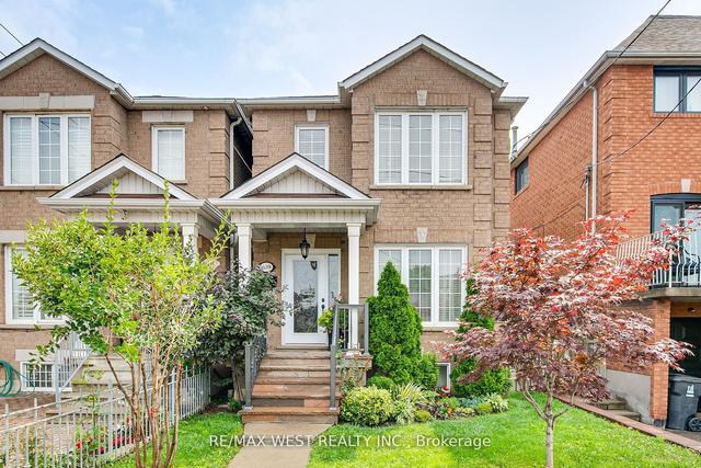 639 Caledonia Rd, House detached with 3 bedrooms, 3 bathrooms and 3 parking in York ON | Image 1