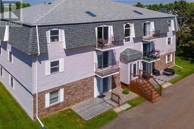 10 - 152 Maypoint Rd, Condo with 3 bedrooms, 2 bathrooms and null parking in Charlottetown PE | Image 2